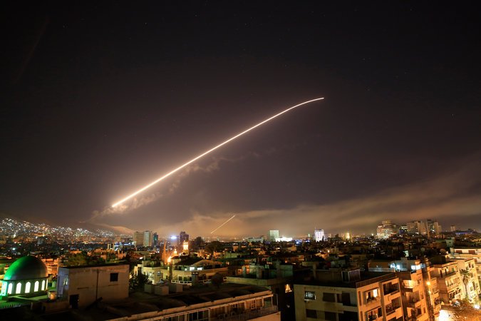 导弹飞过叙利亚首都大马士革上空