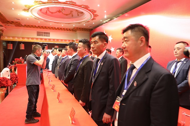 意大利普拉托温州商会隆重成立 意大利普拉托温州商会隆重成立