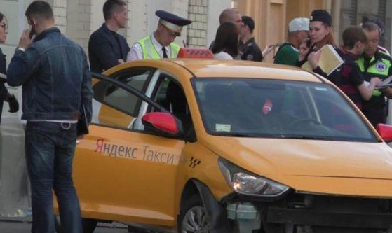 莫斯科市中心发生一起出租车撞向行人事件。