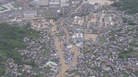 日本罕见暴雨致多地受灾 至少14人死亡45人失踪
