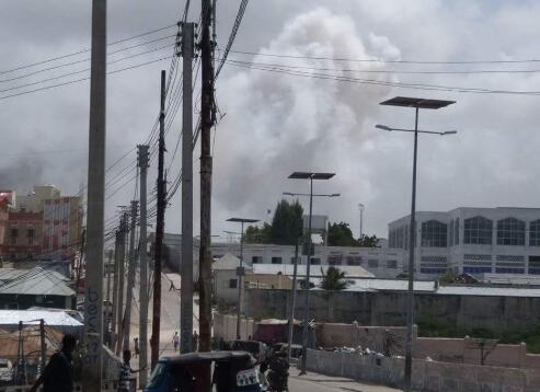 索马里首都突发连环爆炸及枪战 “青年党”宣布负责