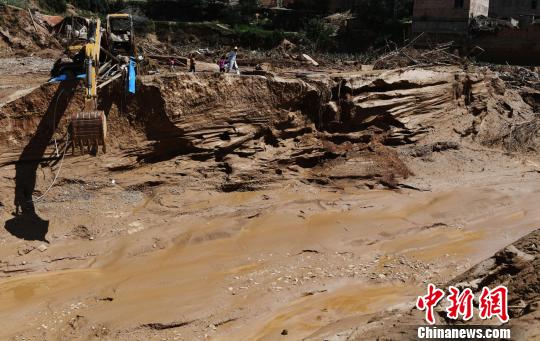 甘肃东乡暴洪灾害遇难人数增至13人3人失踪