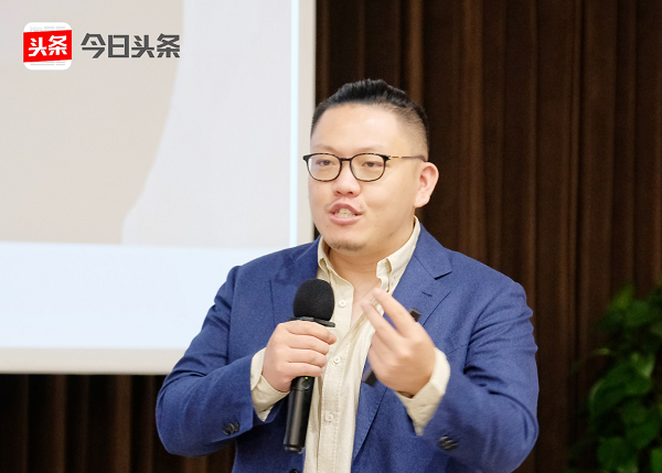 今日头条创作者,粉笔公考英语项目负责人"粉笔李俊超"(图片来源:今日