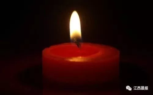 南昌两货车和一面包车追尾起火 致3人死亡