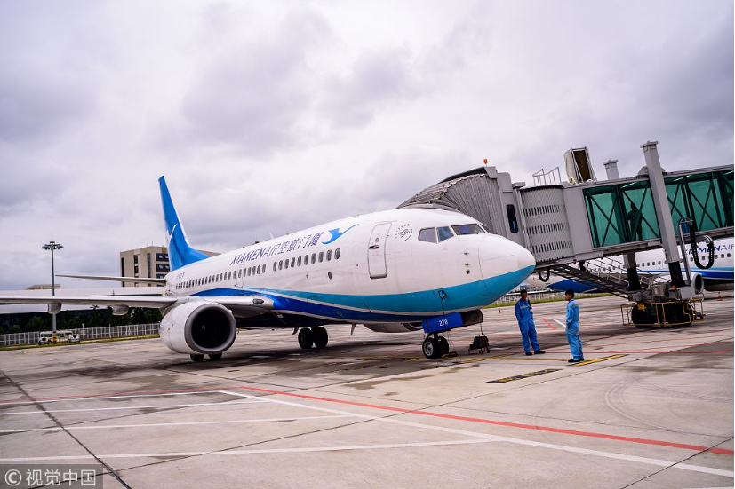 随着18日午间一架中国厦门航空公司飞机缓缓降落在菲律宾达沃国际机场