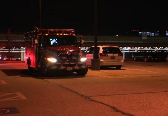 美机场登机桥倒塌致7伤 医护人员救人不成反受伤