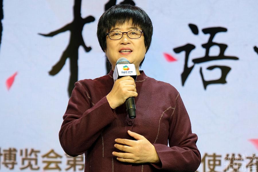 吕植,北京大学保护生物学教授,自然保护与社会发展研究中心执行主任