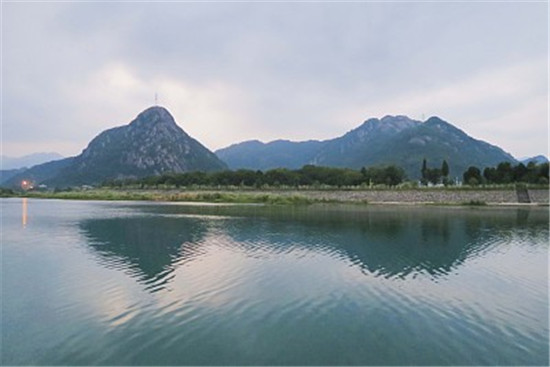 图片来源于视觉中国)2月10日,浙江省乐清市林场村通往西山水库的山路
