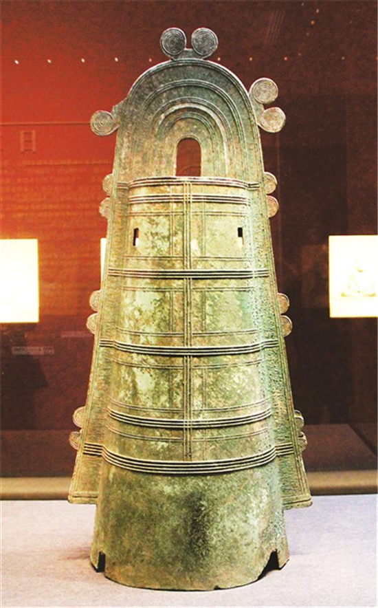 突线钮铜铎,弥生时代后期(公元1-3世纪),日本东京国立博物馆藏.
