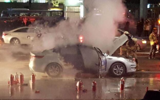 又一韩国出租车司机自焚身亡 这次在美国使馆附近