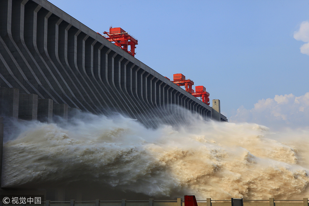 巴西淡水河谷公司一大坝决堤 造成200多人失踪