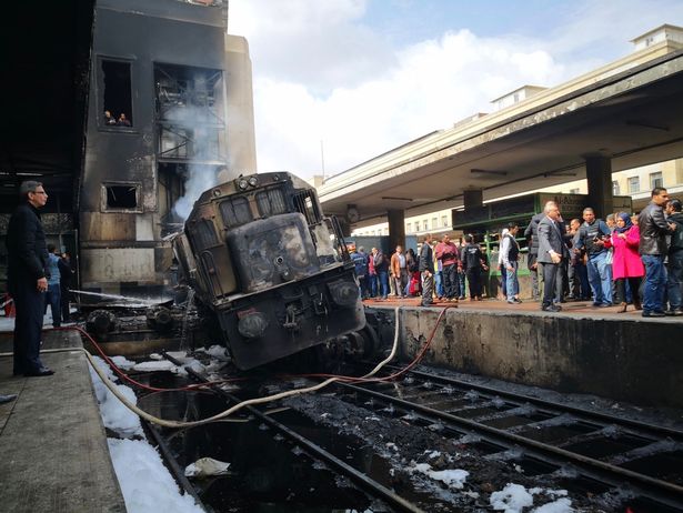 埃及开罗一火车站恶性爆炸引大火 致24人死亡50人受伤