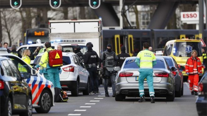 荷兰发生枪击事件：已致多人受伤 枪手仍在逃