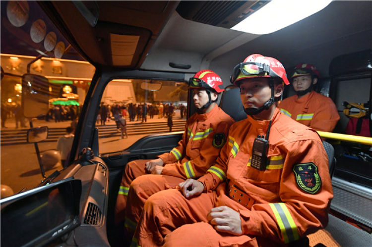 怎么才可以成为一名消防员 1556945574534452.jpg