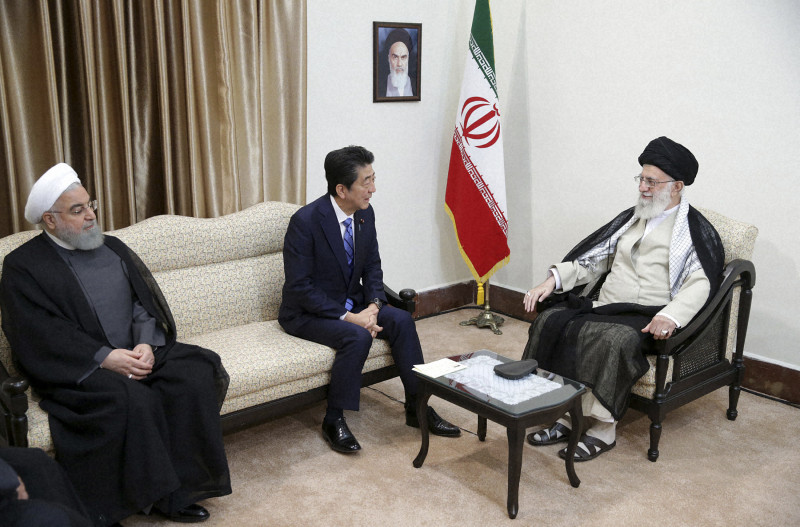 伊朗最高领袖同安倍会谈:承诺不制造保有核武器,秉持和平大方向