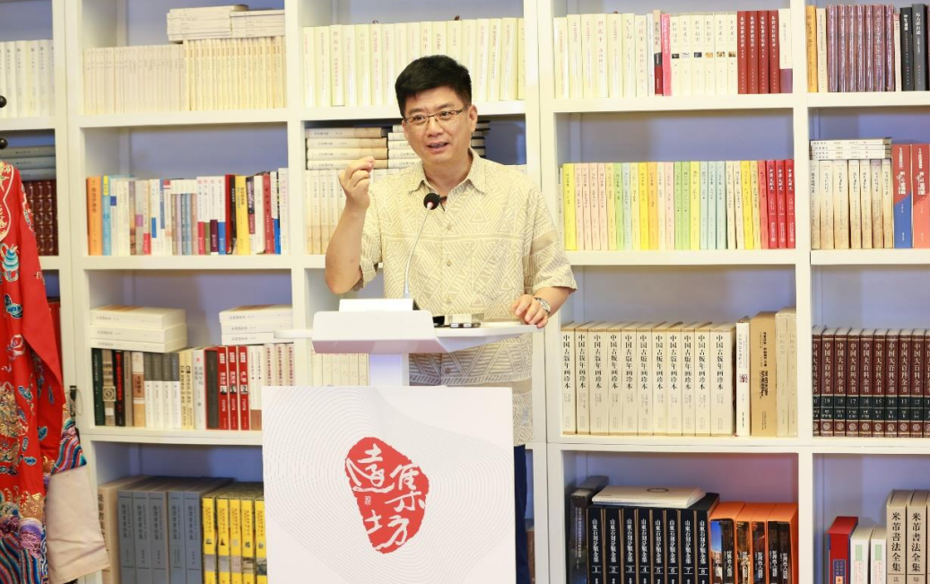 京剧名家杜镇杰谈感悟:要挖掘传统艺术的价值