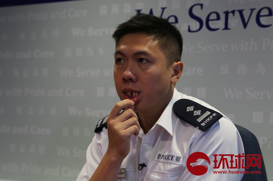 在香港警察总部,听英籍"爆头警司"骂暴徒卑鄙!