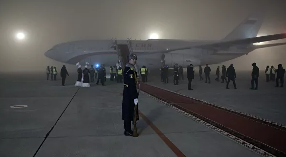 普京专机大雾盲降机场 飞行员获赠克宫樱桃派