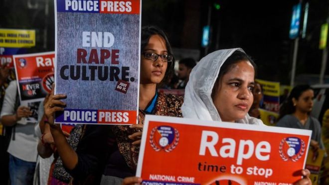 印度强奸受害女子被纵火重伤 事发时正前往强奸案听证会