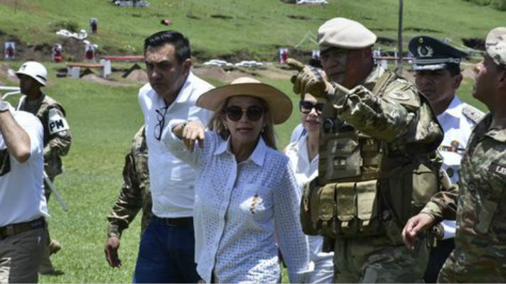 玻利维亚临时总统珍尼娜·阿涅斯（图源：玻利维亚《真理报》）