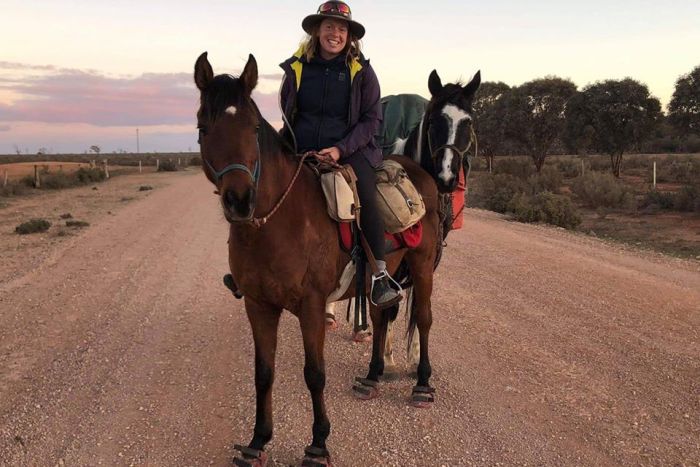 7个半月4500公里！澳大利亚女子骑马独行，只为内心平静