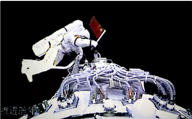 "胖五"升空后,海外网友也聊嗨了:干得漂亮!