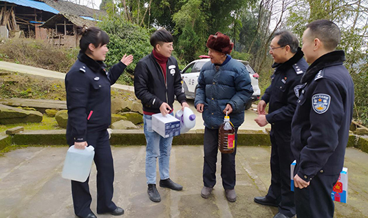 (图文:陈泓材