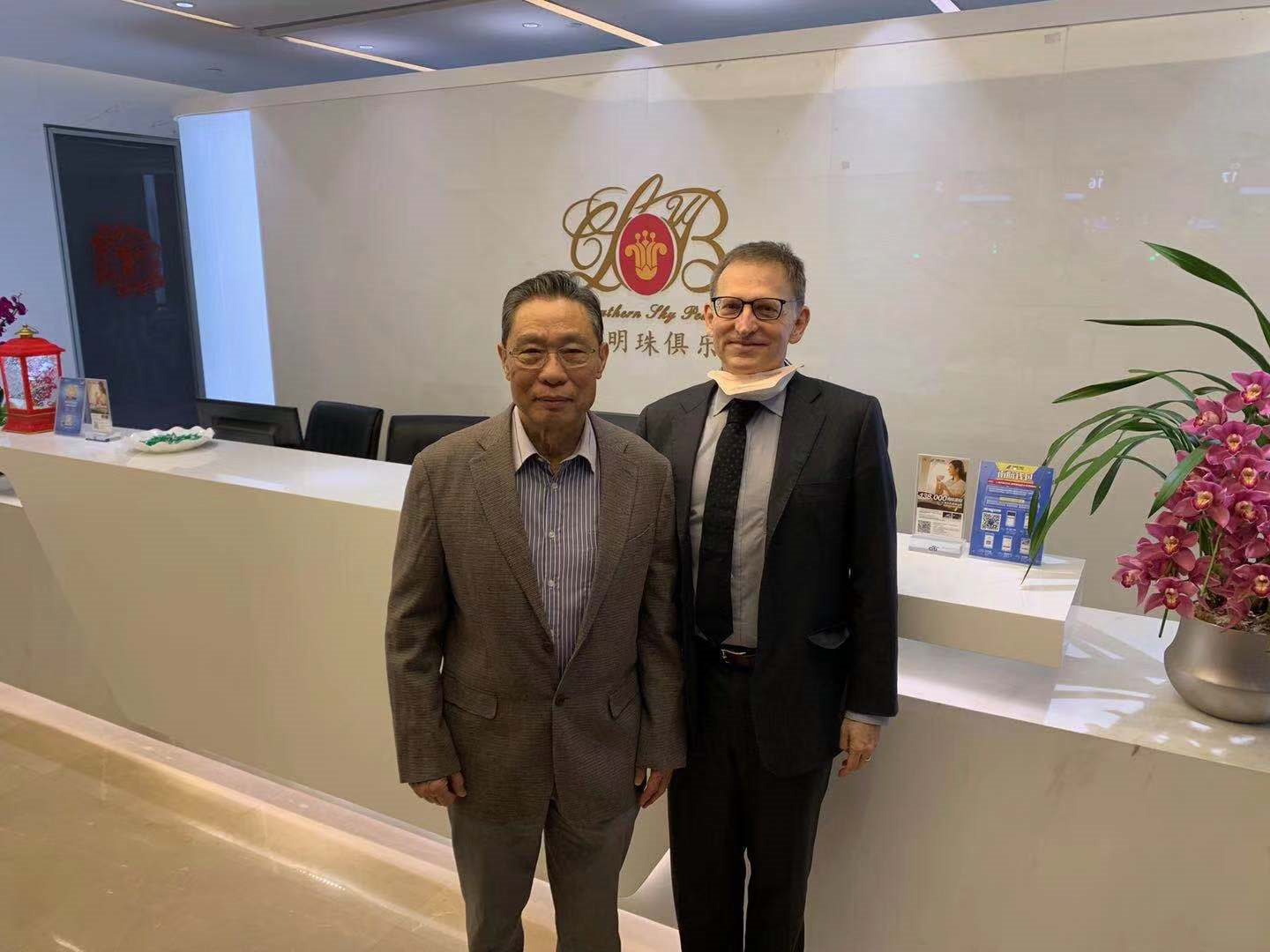 "病毒猎手"利普金:"中国防控新型冠状病毒感染肺炎疫情有两大进步"