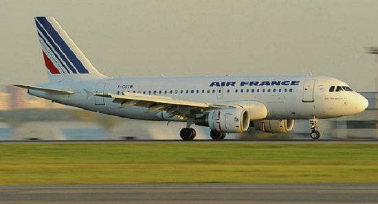 法国飞俄罗斯客机两度返航：一次因飞行员斗殴，一次因太冷
