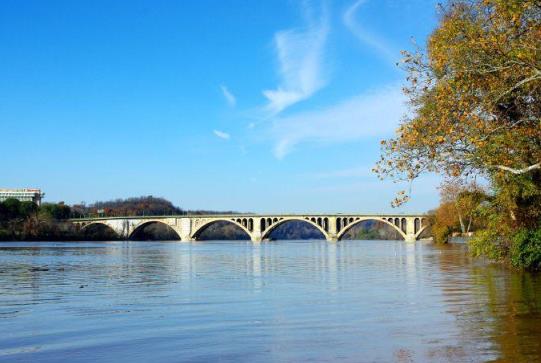 华盛顿特区的母亲河——波托马克河（钱江）