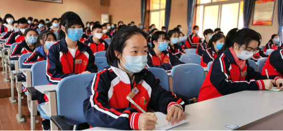 眉山市彭山区第三中学举行别样的开学第一课