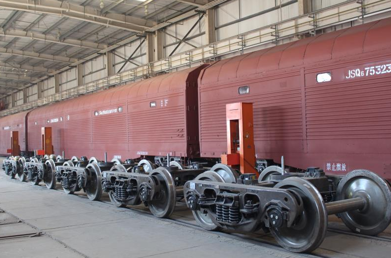 中国铁路货车首次以只换轮,不换装,不解编的方式实现直接出境运输
