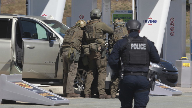 加拿大新斯科舍省枪击案造成至少13死 包括枪手和一名警察