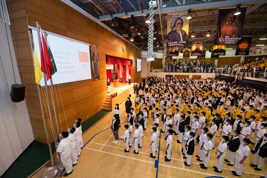 20日电中央政府驻澳门联络办公室主任傅自应10月19日走访澳门粤华中学