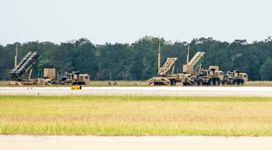得州一机场突然迎来300名美军和爱国者防空系统。（资料图：俄罗斯卫星通讯社）