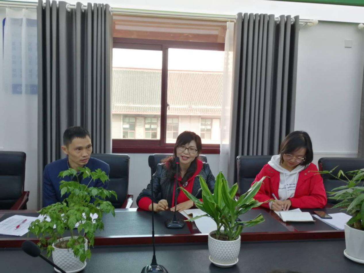 眉山市东坡区苏南小学共同体举行语文研讨会