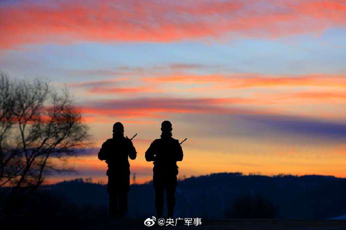 夕陽美如畫這裡有軍人的浪漫與堅守