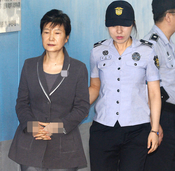 朴槿惠所在拘留所发生疫情 早前李明博拘留所暴发集体感染