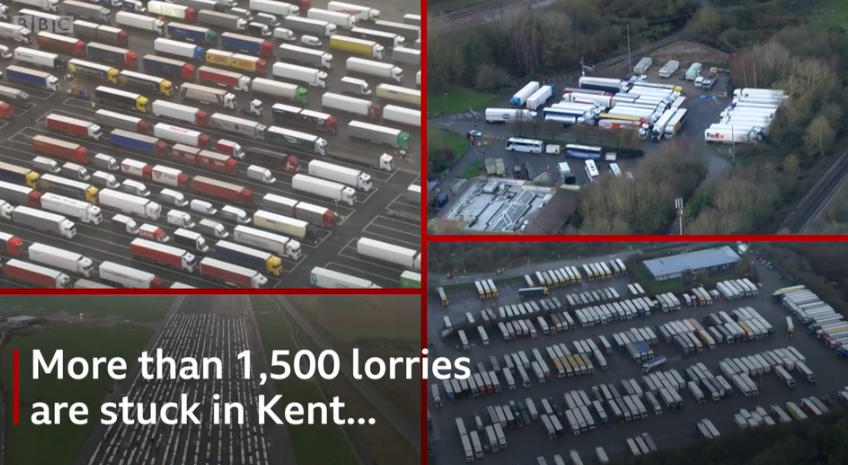大量货车滞留（BBC俯拍画面）