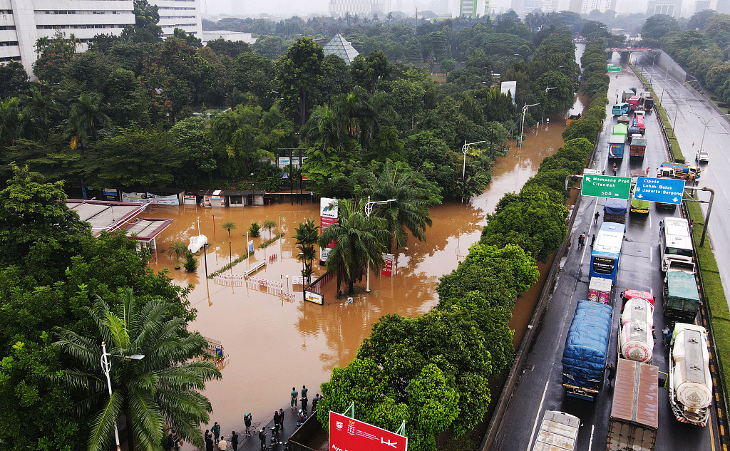 印尼雅加达暴雨引发洪灾