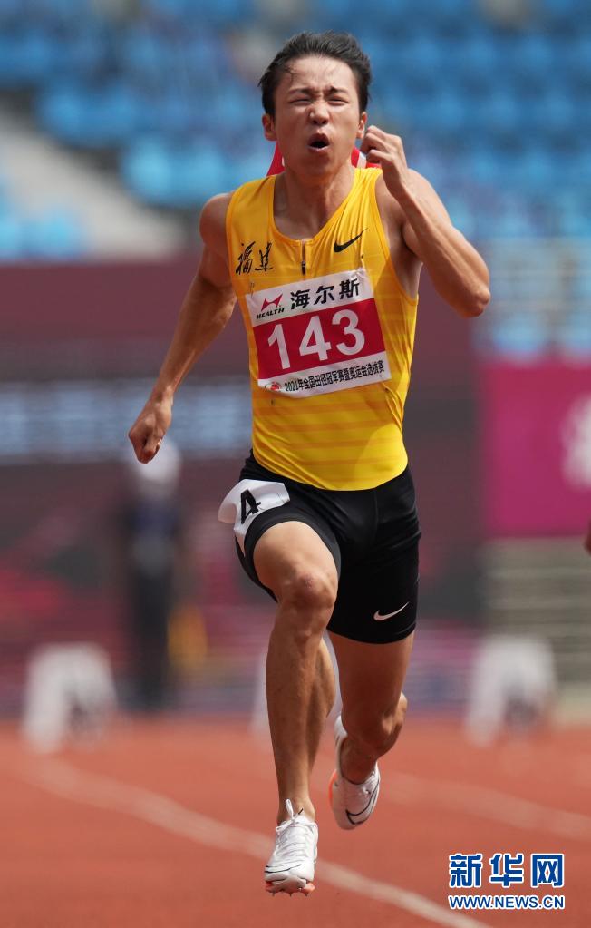 当日,2021年全国田径冠军赛暨奥运会选拔赛男子100米预赛在浙江省绍兴