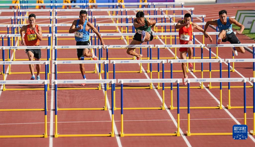 9月21日,第十四届全运会田径项目男子十项全能比赛结束,江苏队选手