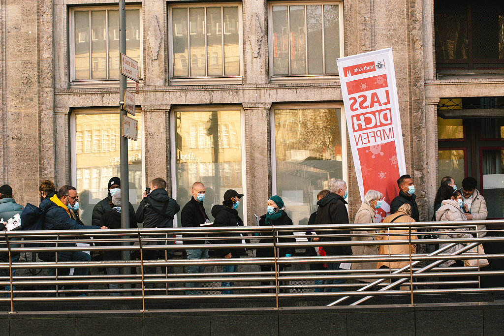 德国新冠疫苗接种率和感染率数据显示疫苗接种效果显著