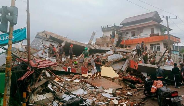 印尼地震已致26死超600伤 当地一医院被夷为平地