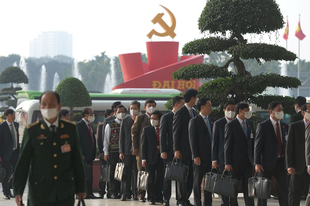 越共十三大闭幕式举行