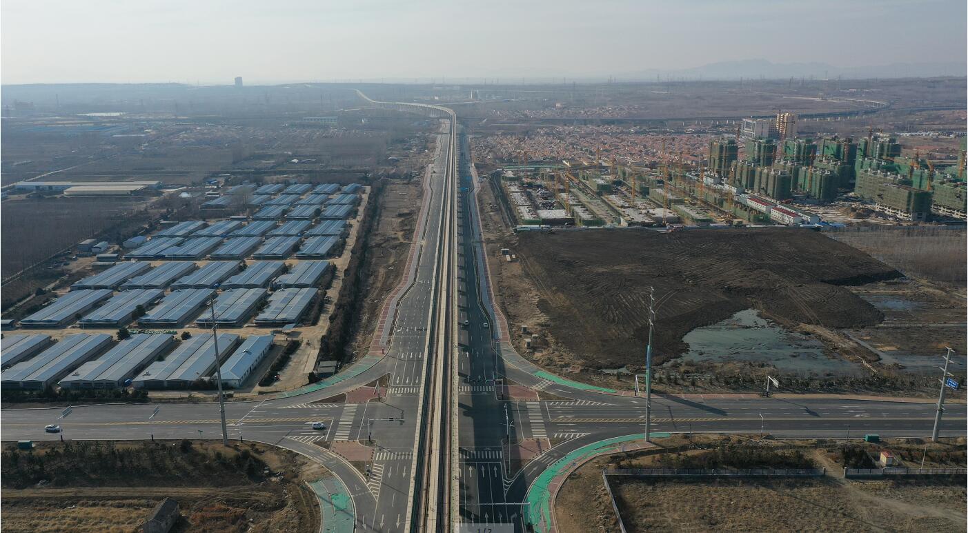 青岛西海岸新区董家口经济区东西大动脉通车