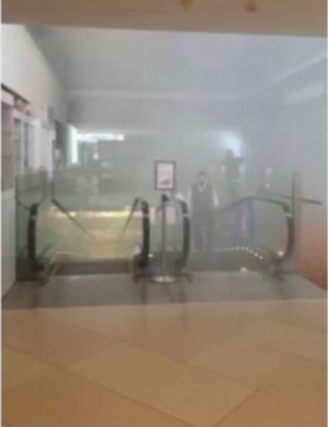 新加坡中国城一购物中心起火：烟雾弥漫 上百人疏散1人受伤