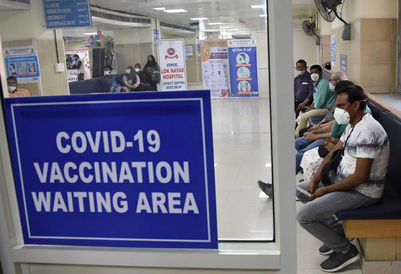印度新冠疫苗接种闹乌龙：3名居民还没打就收到接种证明