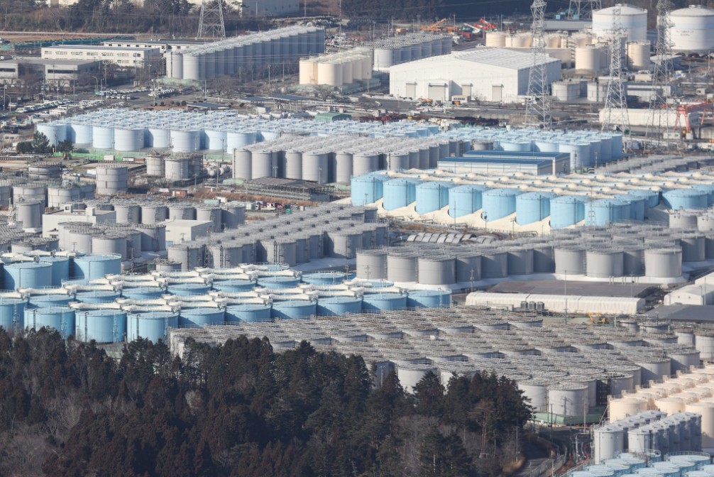 日本福岛核电站，储藏核污水的储水罐（资料图）