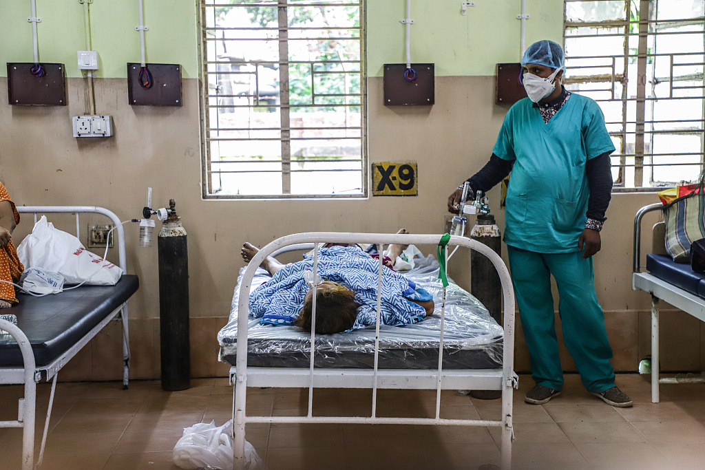 印度70岁新冠肺炎患者在病房上吊自杀 原因不明
